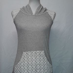 🆕️Sleeveless Hooded lightweight Knit Top🆕️